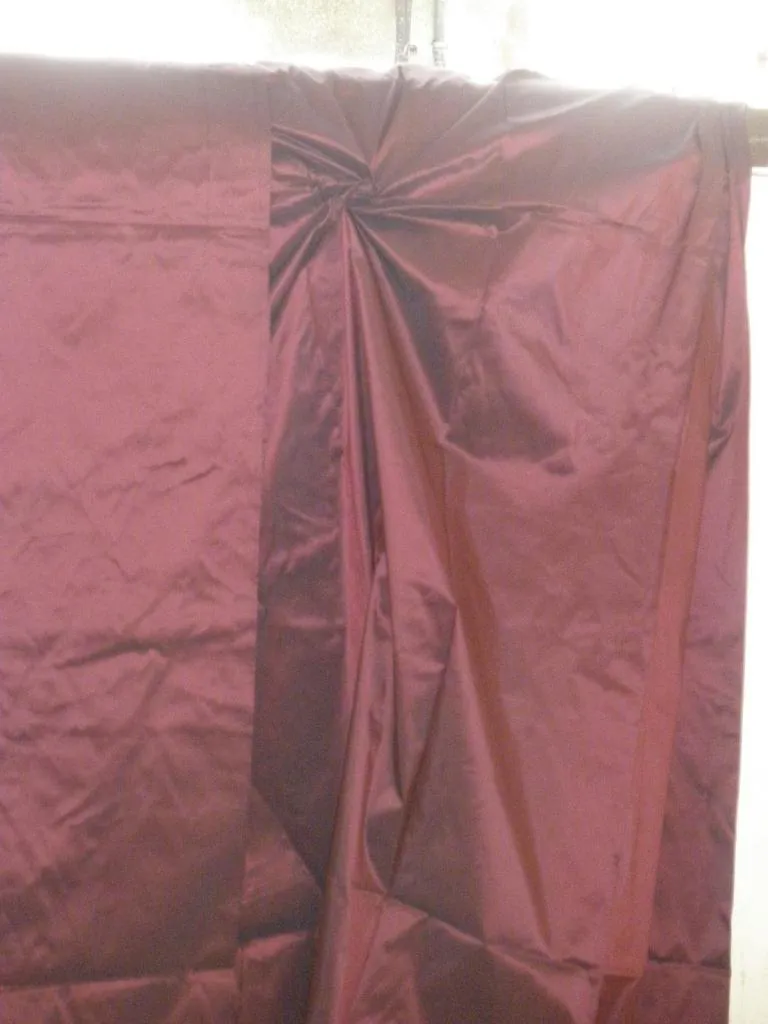100% Pure SILK TAFFETA FABRIC Navy x Burgundy color 4.45 yards continuous piece