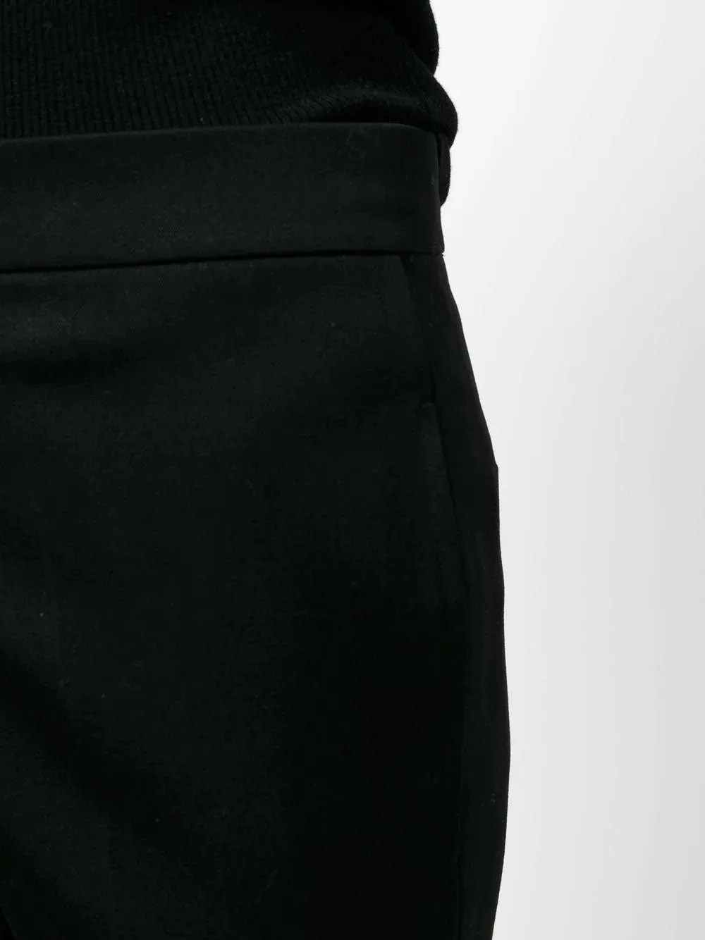 Cropped trousers