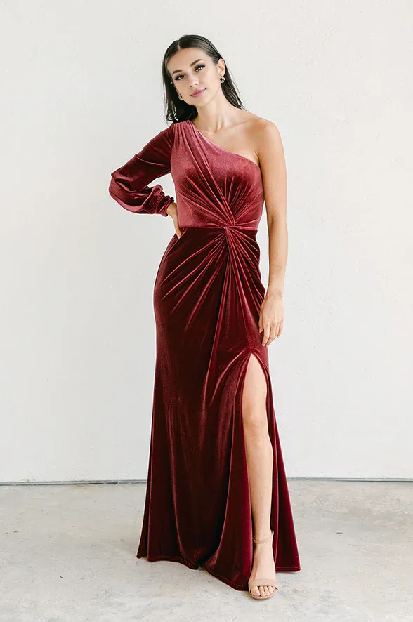 Fashionable and Beautiful Velvet dress Velvet Bridesmaid Dress Single shoulder long sleeved Prom Dresses