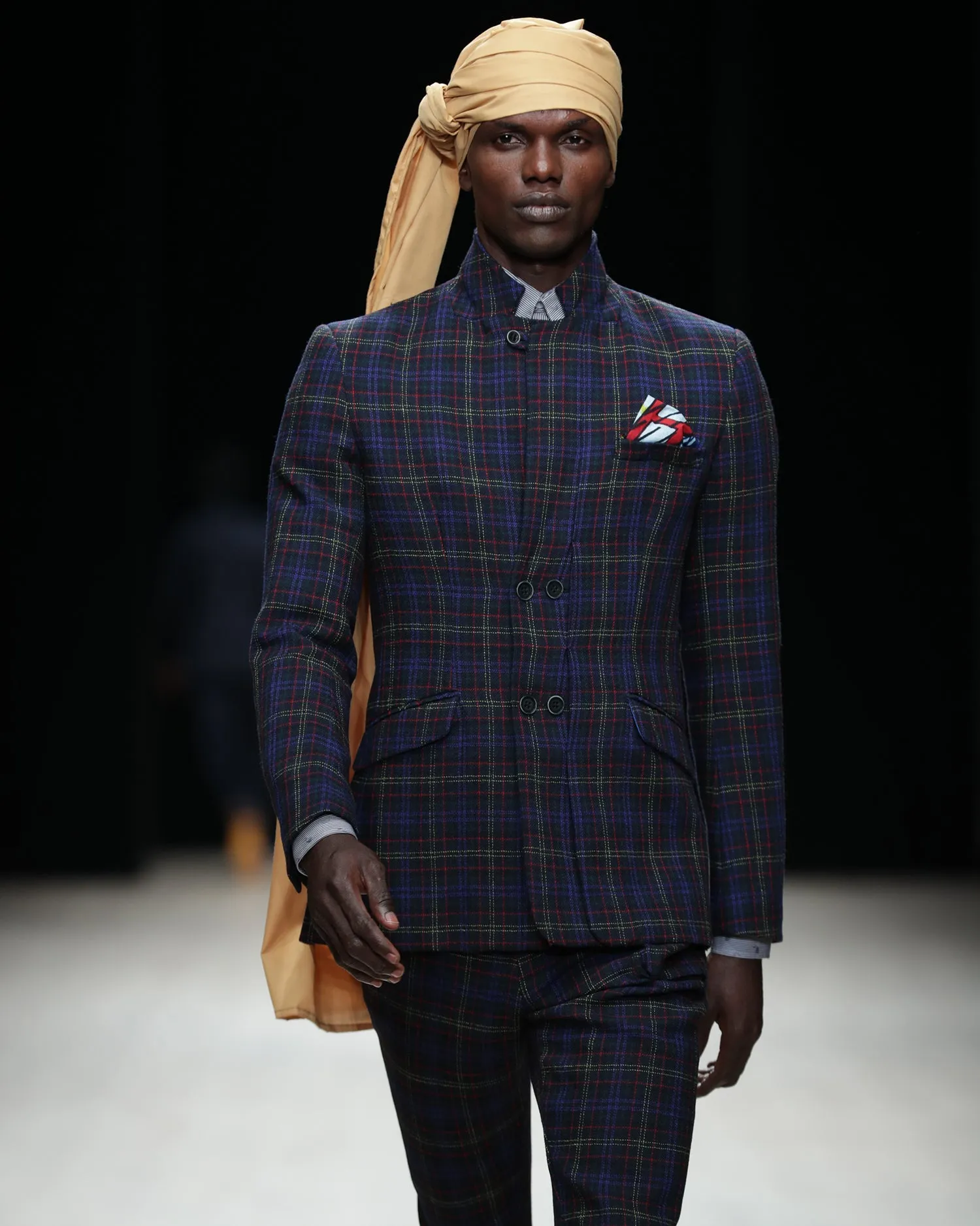 Semi Double-Breasted Wool-Blend Blazer – Check
