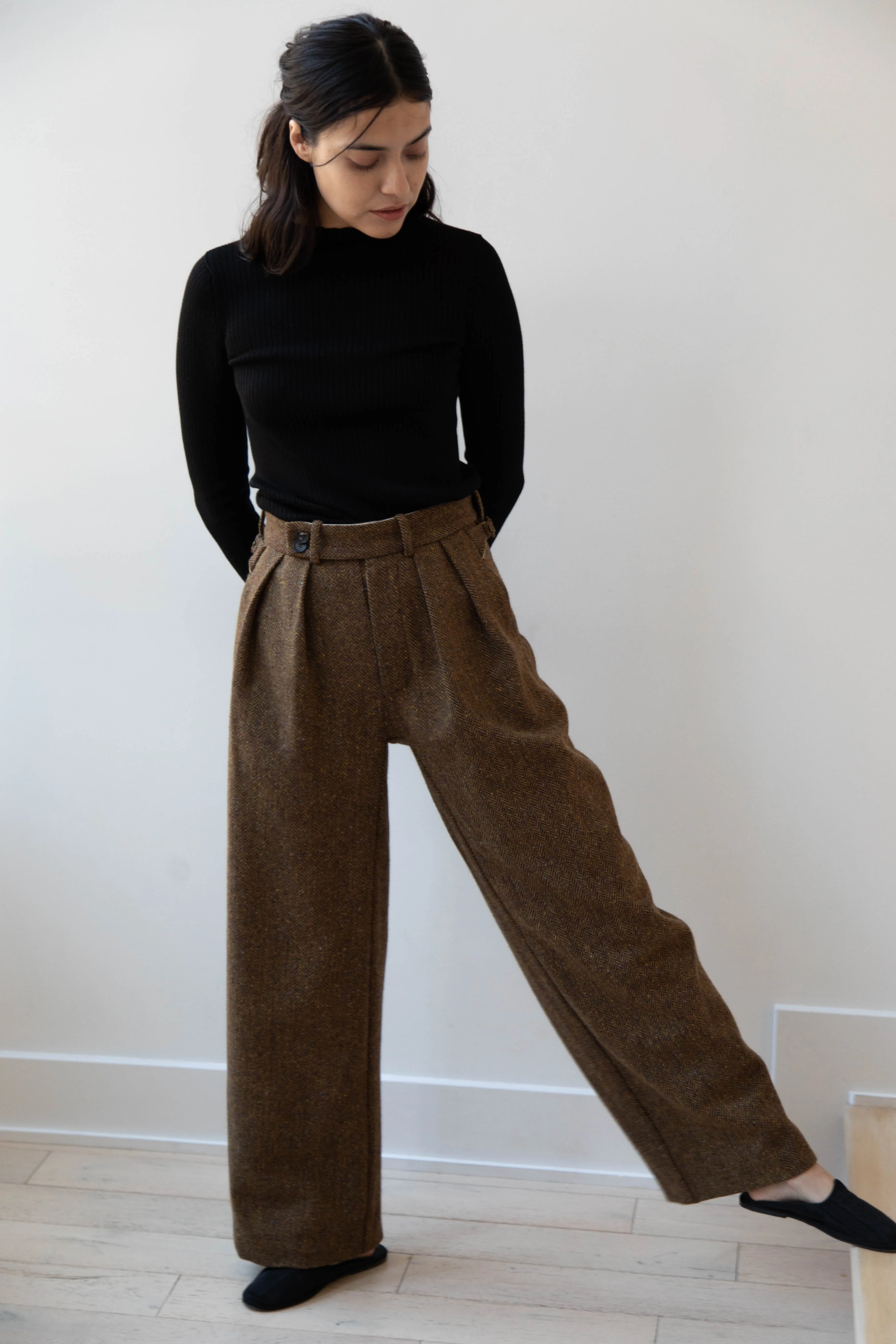 Seventyfive | Pleated Trouser in Donegal Herringbone